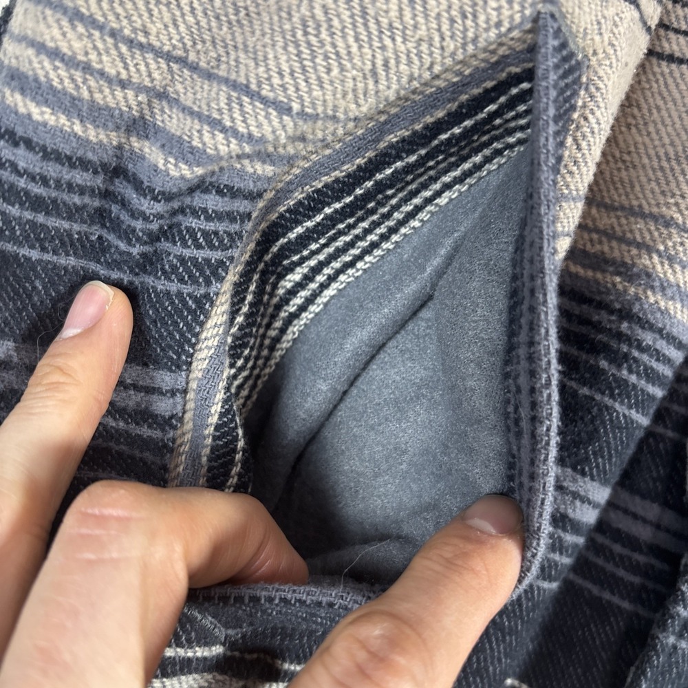 Quicksilver Flannel Shacket Large Striped Quilt Lined Button Up‎ y2K - Picture 6 of 9